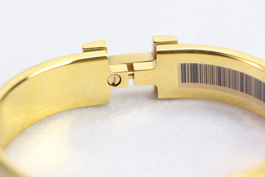 H HIGH QUALITY BRACELET