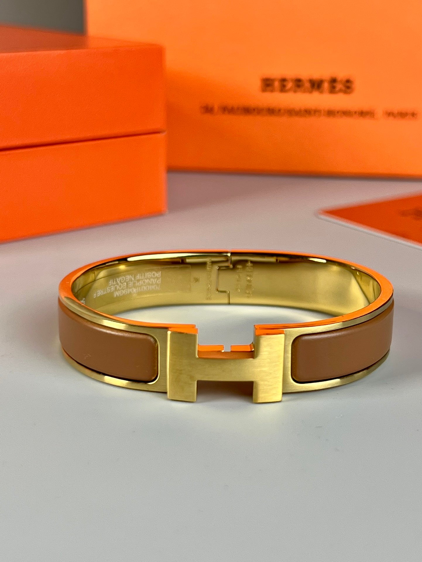 H HIGH QUALITY BRACELET