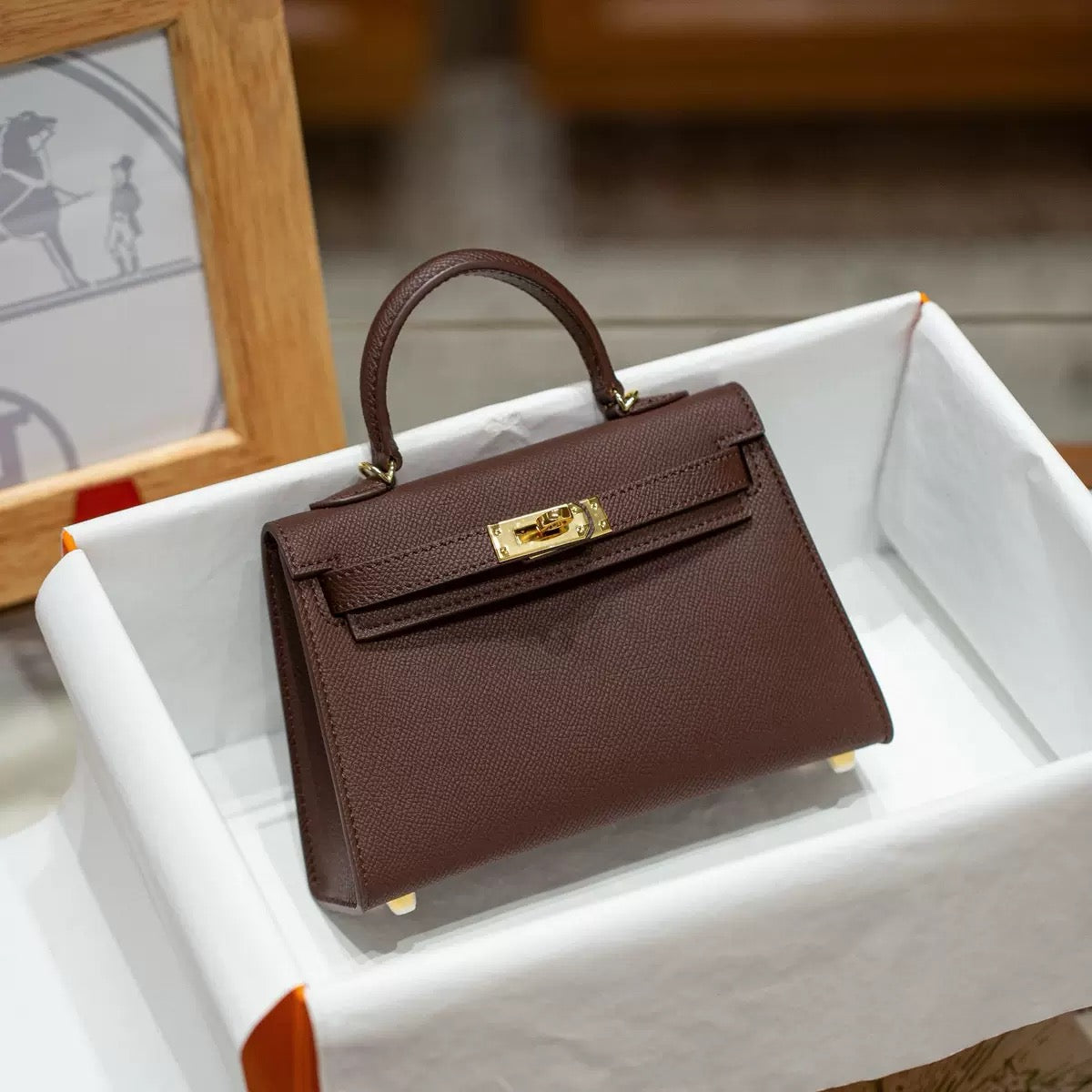 TOP HANDLE BAG 19