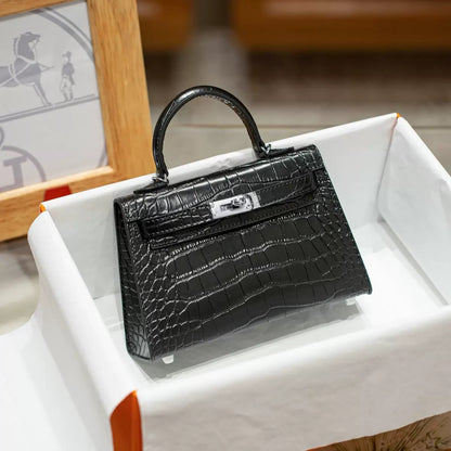 TOP HANDLE BAG 19