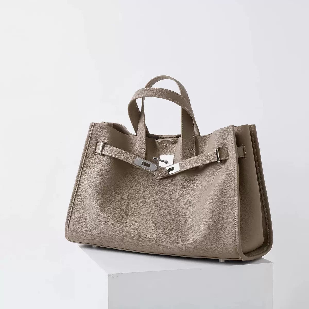 LOHA | BEIGE LARGE TOTE BAG