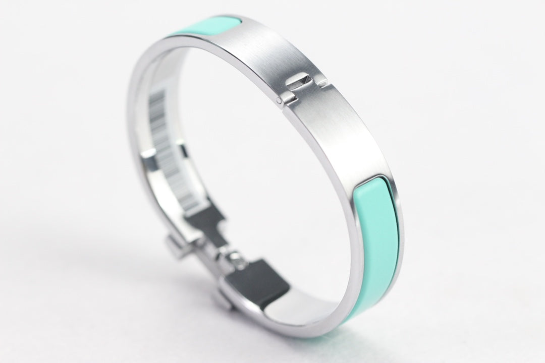 H HIGH QUALITY BRACELET
